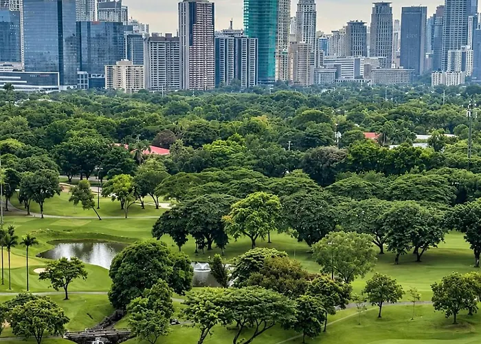 Minimalist Luxury Spacious 1 Bedroom In Burgos Circle Apartamento